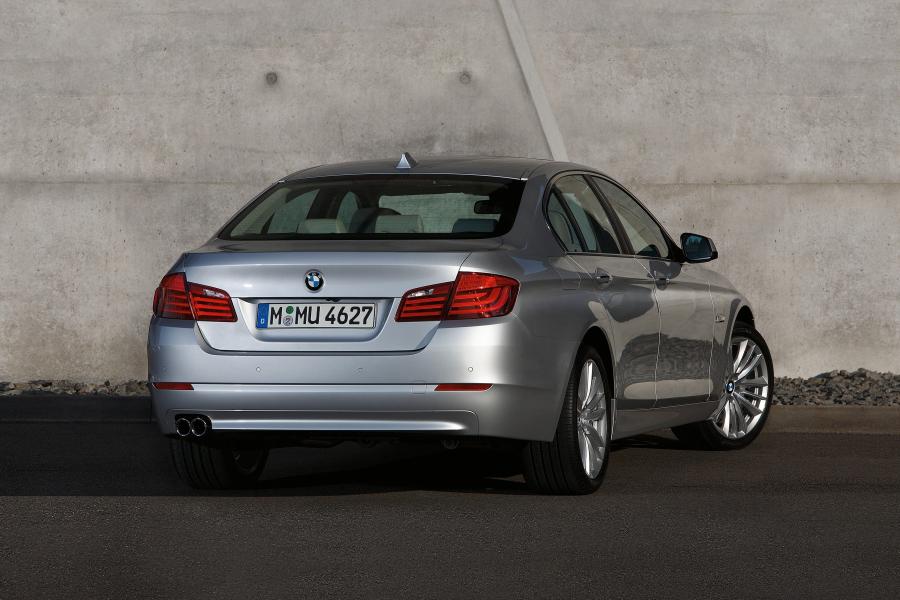  BMW 5-Series 2010 года  (фото 86 из 117)